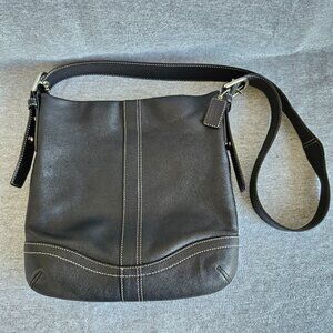 Coach Smooth Black Leather Shoulder Bag F10938 Logo Tag Silvertone Hardware Y2k